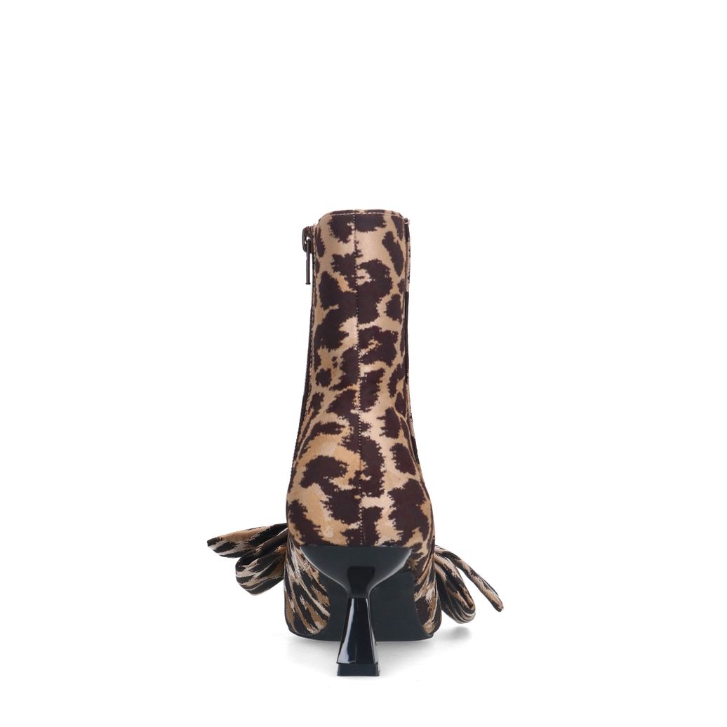 Leopard enkellaarsjes met hak