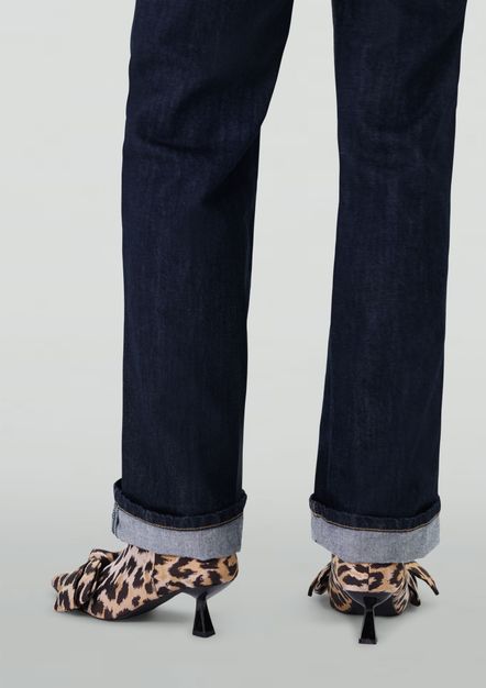 Absatz-Stiefeletten mit Leoprint