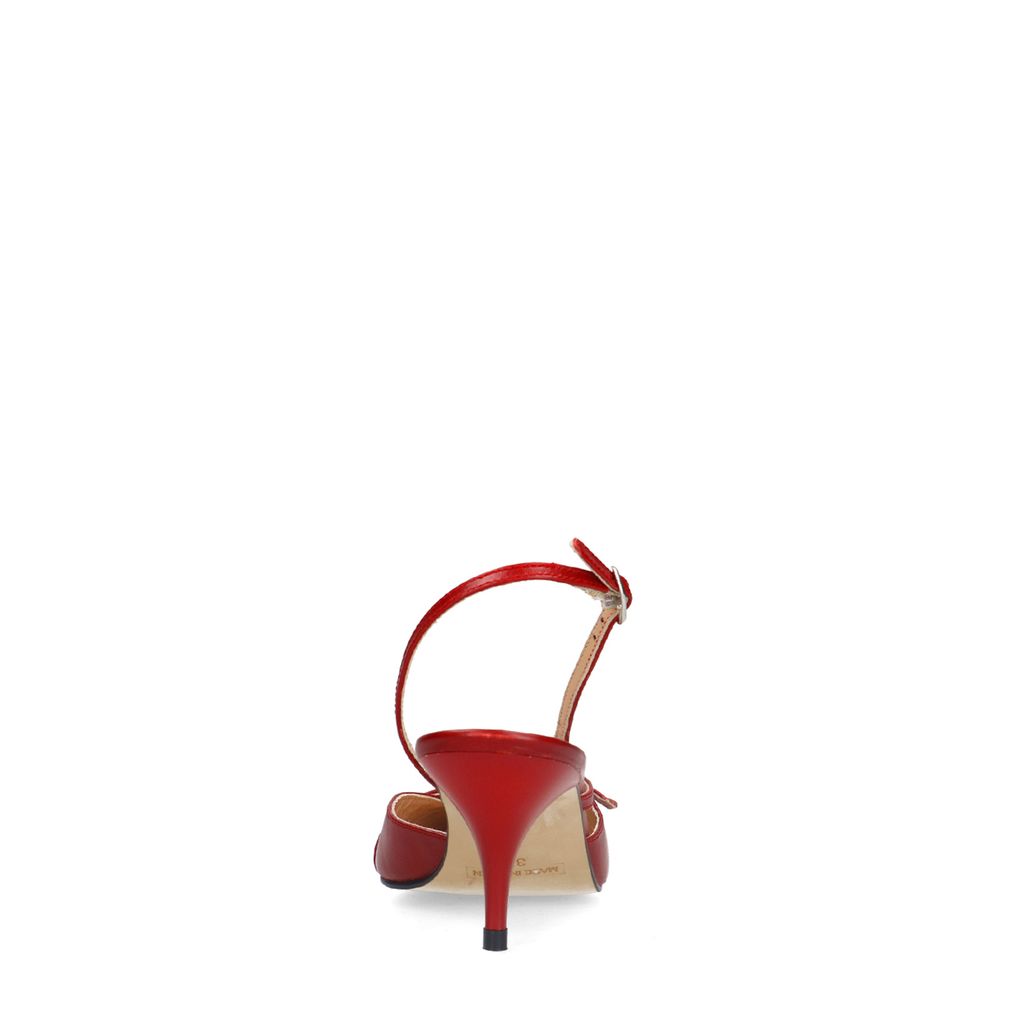 Rote Leder-Slingbacks mit Schnallen