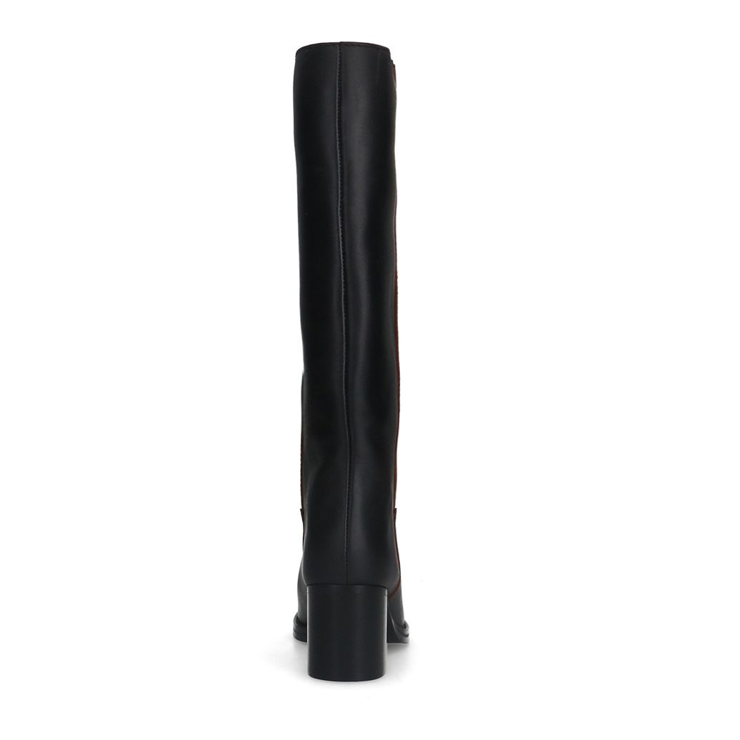 Schwarze Lederstiefel mit Absatz