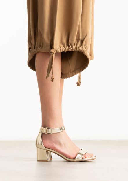 Gouden metallic sandalen met blokhak