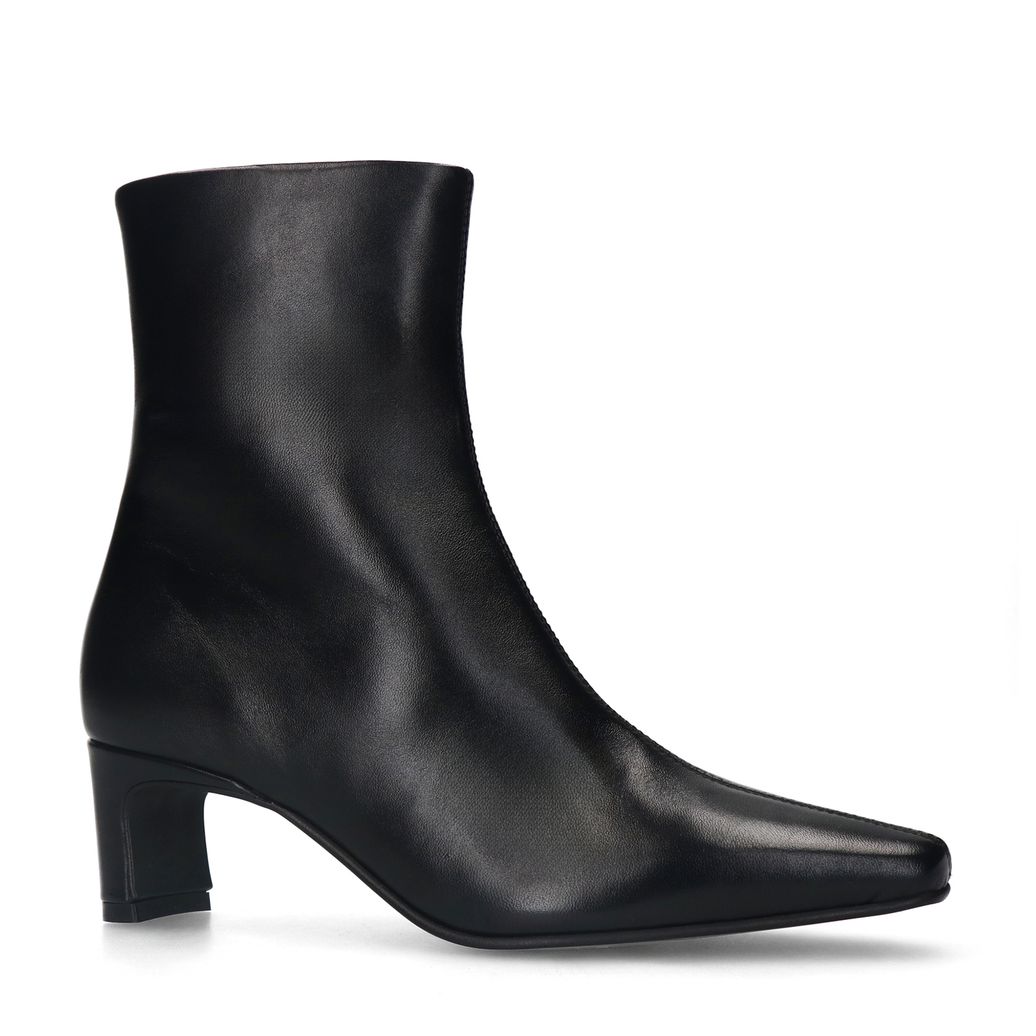 Schwarze Lederstiefeletten mit Absatz