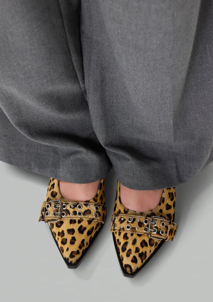 Leopard buckle ballerina's