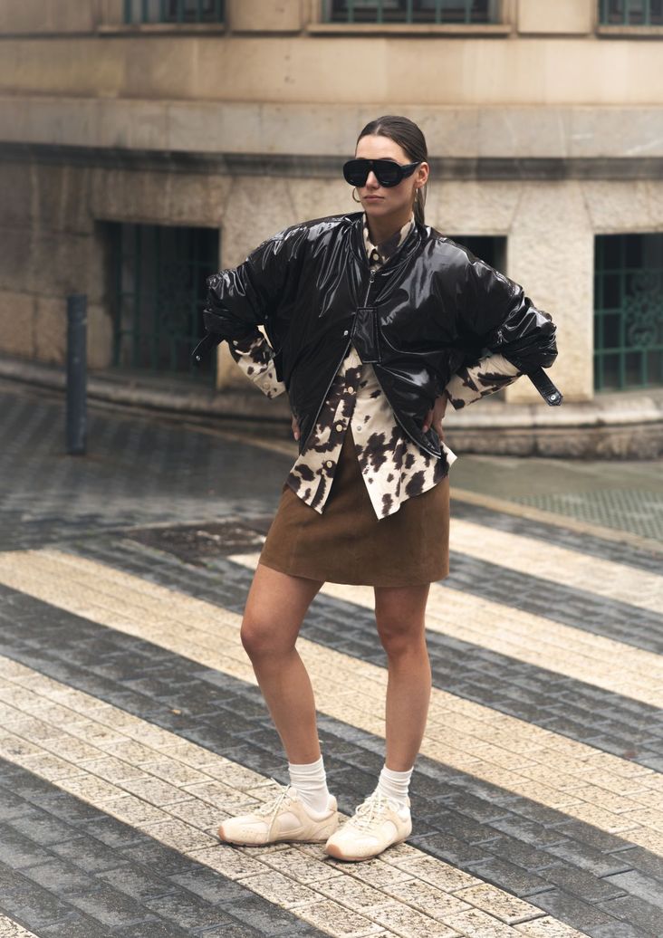 Beige suède sneakers