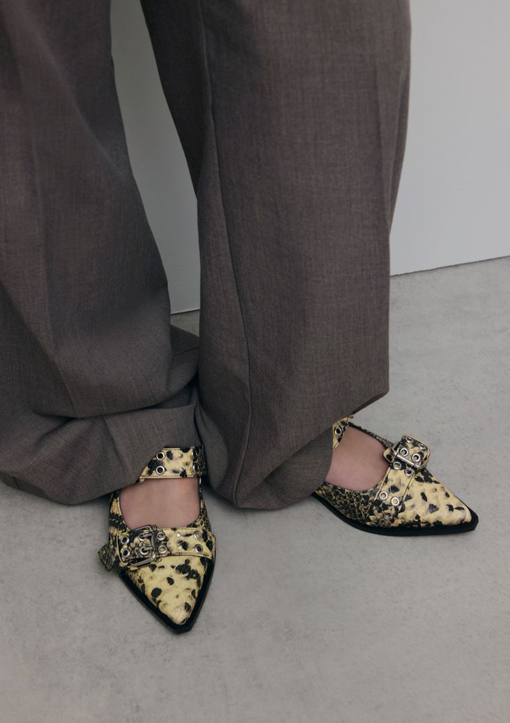Slingbacks imprimé serpent avec boucles