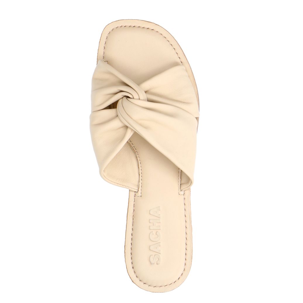 Off white leren slippers met knoop detail