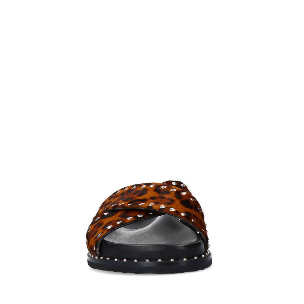 Leopard slippers met zilverkleurige studs