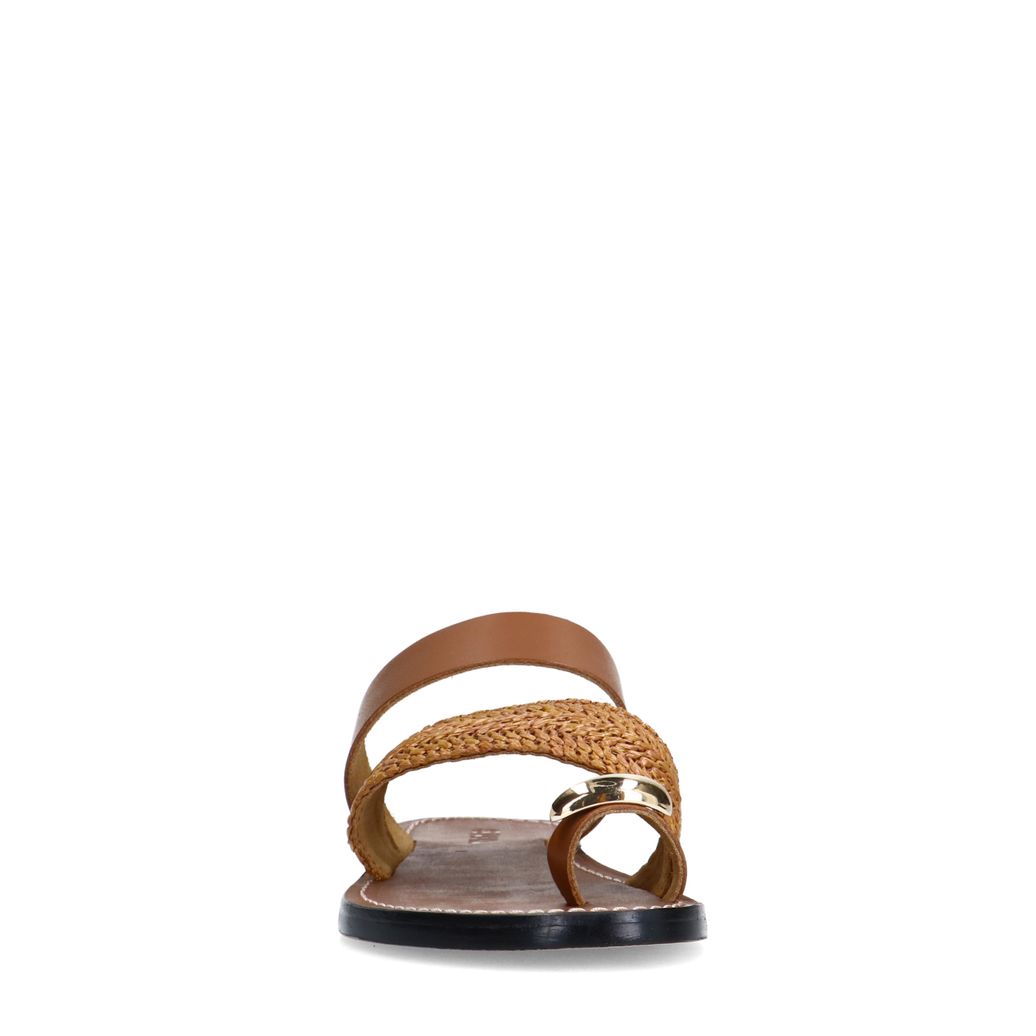 Cognacfarbene Ledersandalen mit goldfarbenem Detail