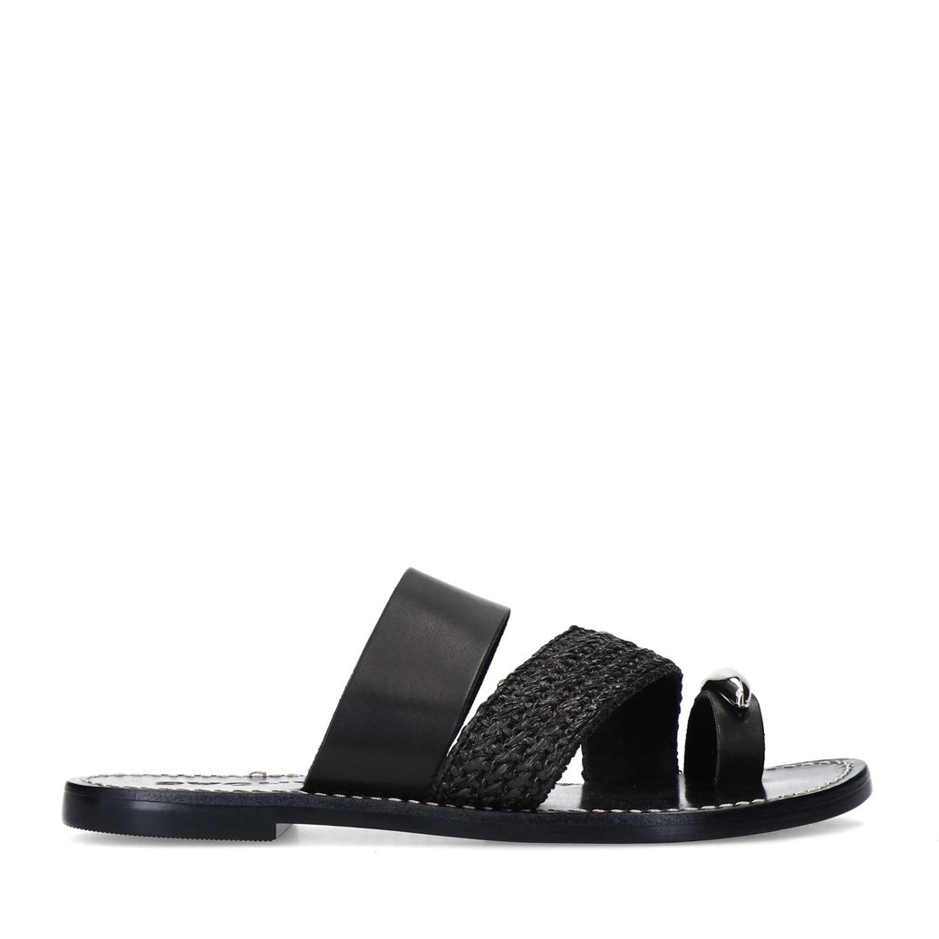 Zwarte leren slippers met zilverkleurig detail