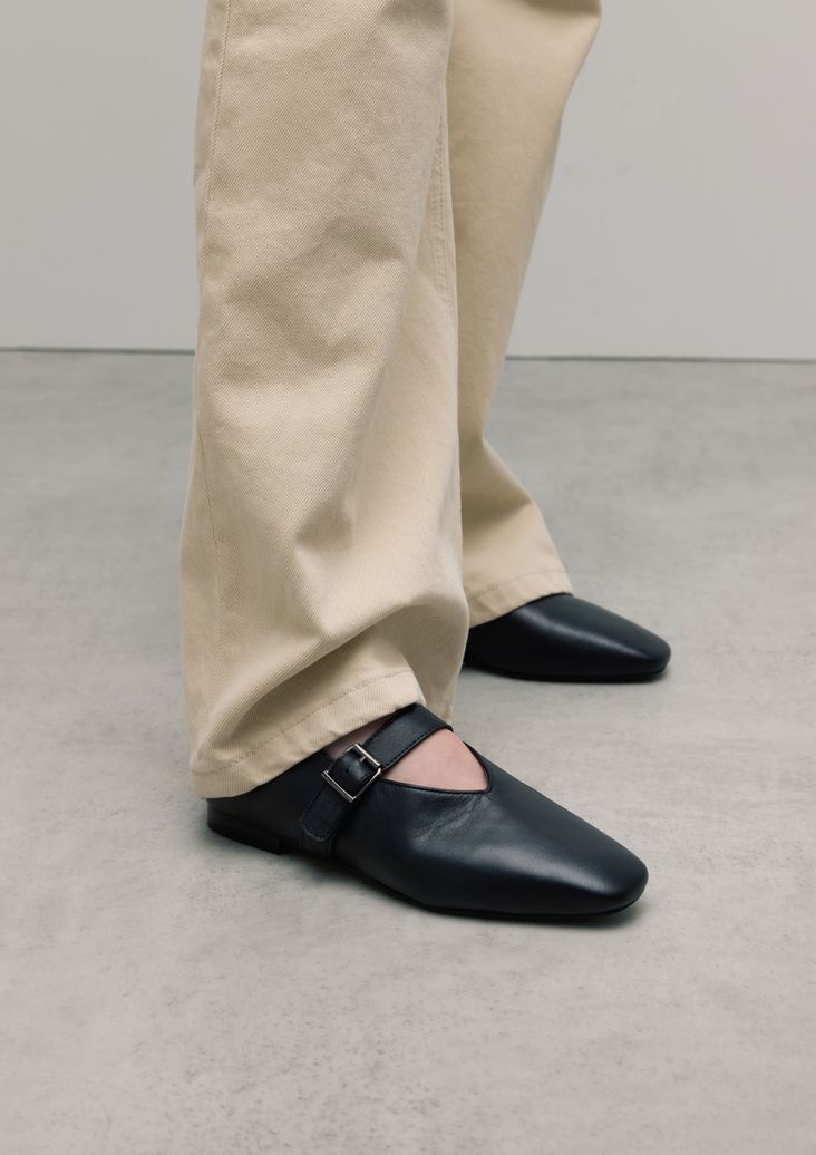 Ballerines en cuir avec boucle - noir