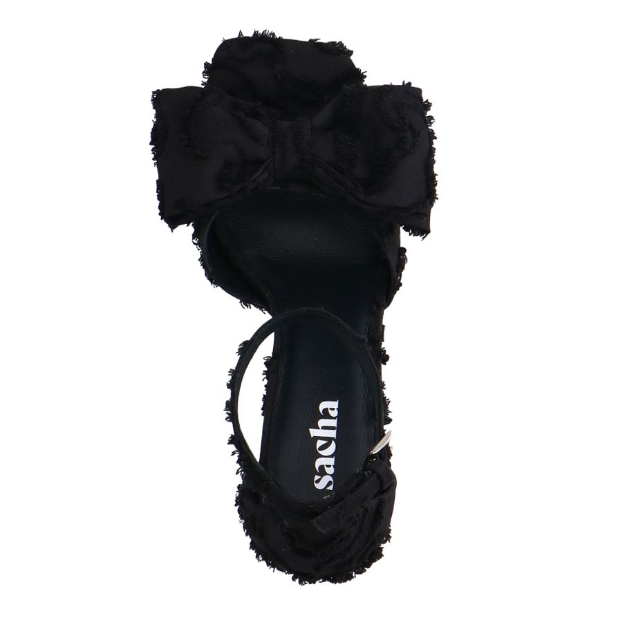 Zwarte sandalen met hak en strik