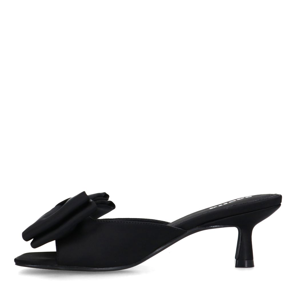 Schwarze Mules mit Absatz und Schleife
