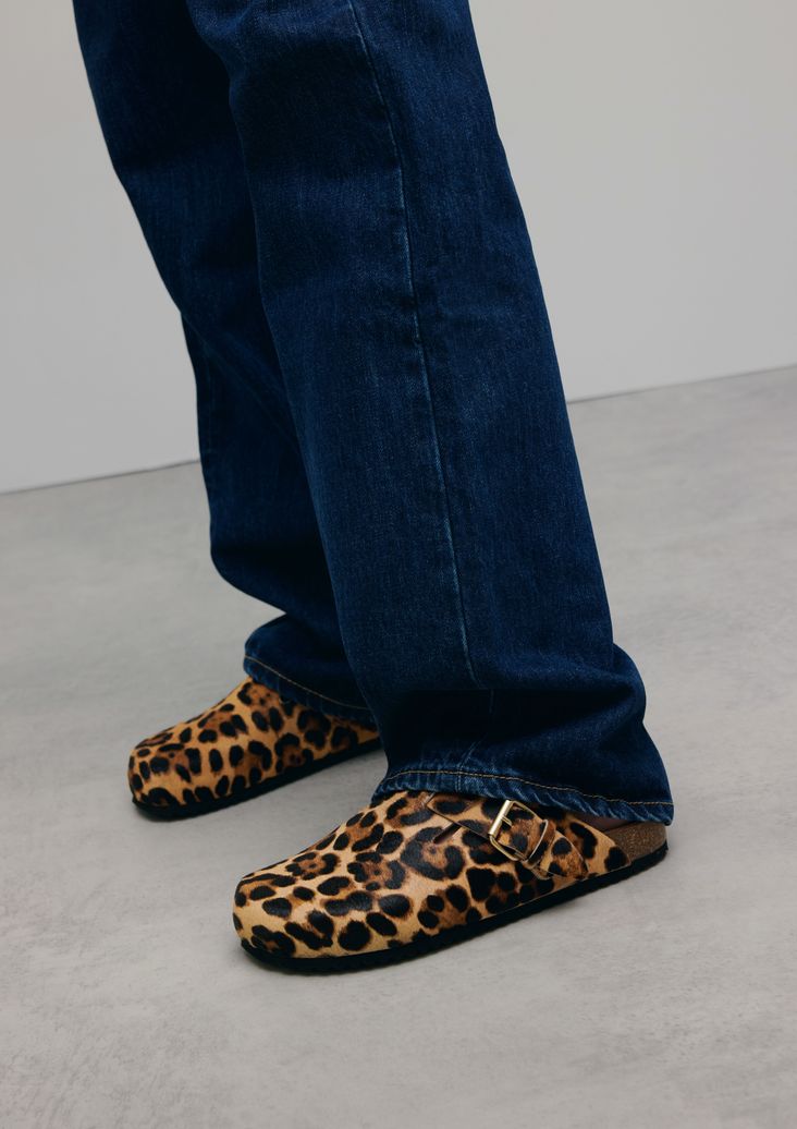 Sabots leopard avec boucle