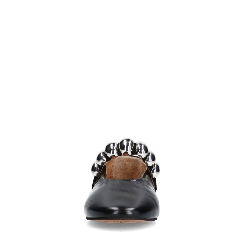 Zwarte leren ballerina's met zilverkleurige studs