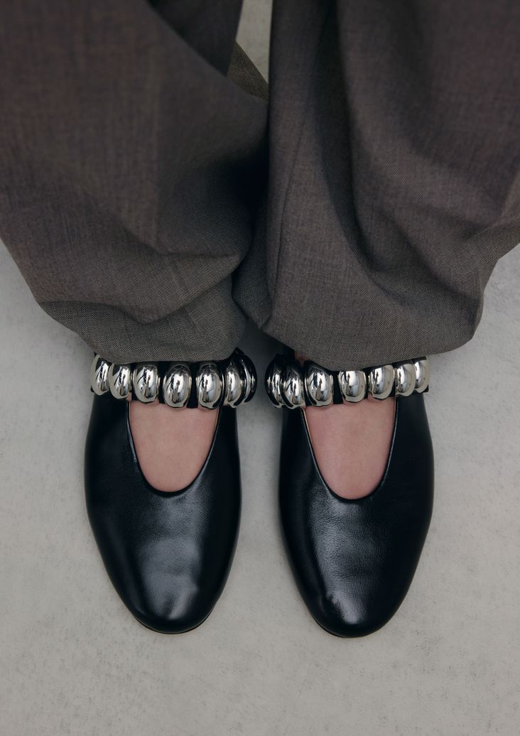 Ballerines en cuir avec clous - noir