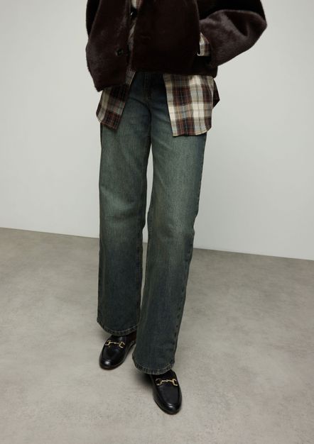 Zwarte leren slip on loafers met goudkleurige chain