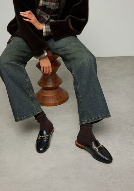 Mocassins slip-on en cuir avec chaîne - noir