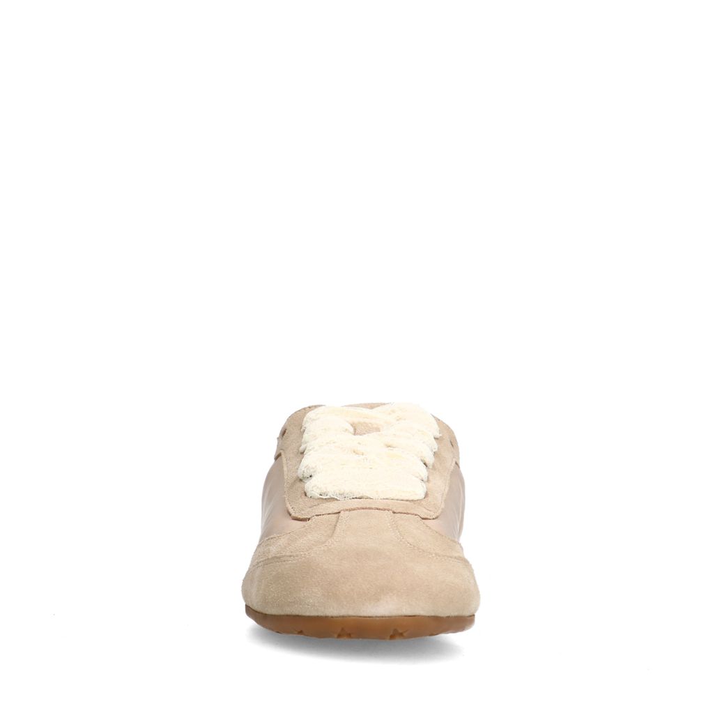 Baskets avec lacets en dentelle - beige