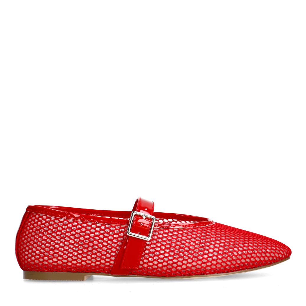 Rote Fishnet-Ballerinas mit silberfarbener Schnalle