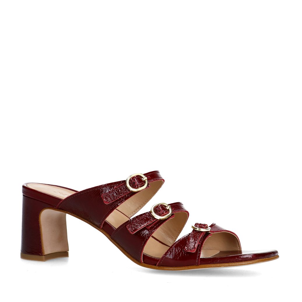 Sandales à talon en cuir avec boucles - rouge