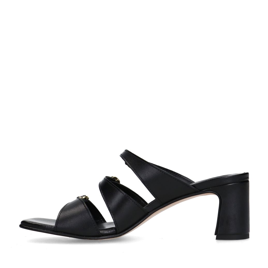 Zwarte leren sandalen met hak en gespen