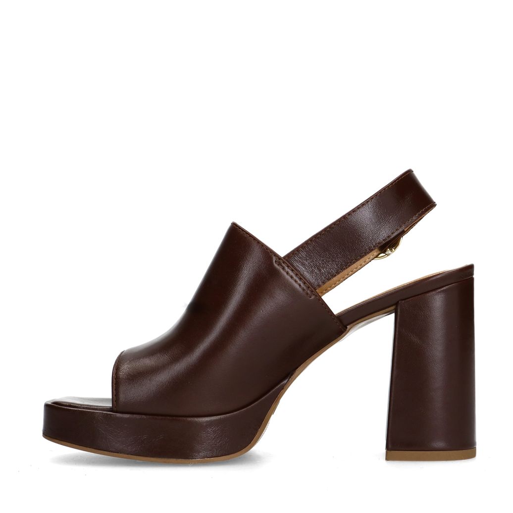 Donkerbruine leren sandalen met hak en gesp