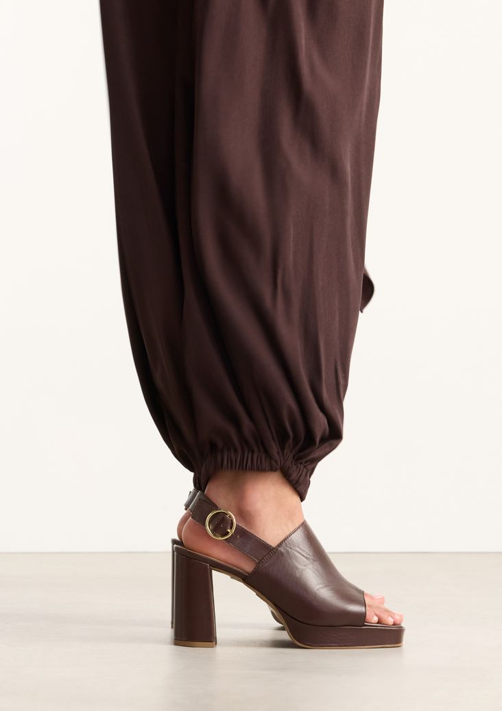 Sandales à talon en cuir avec boucle - marron foncé