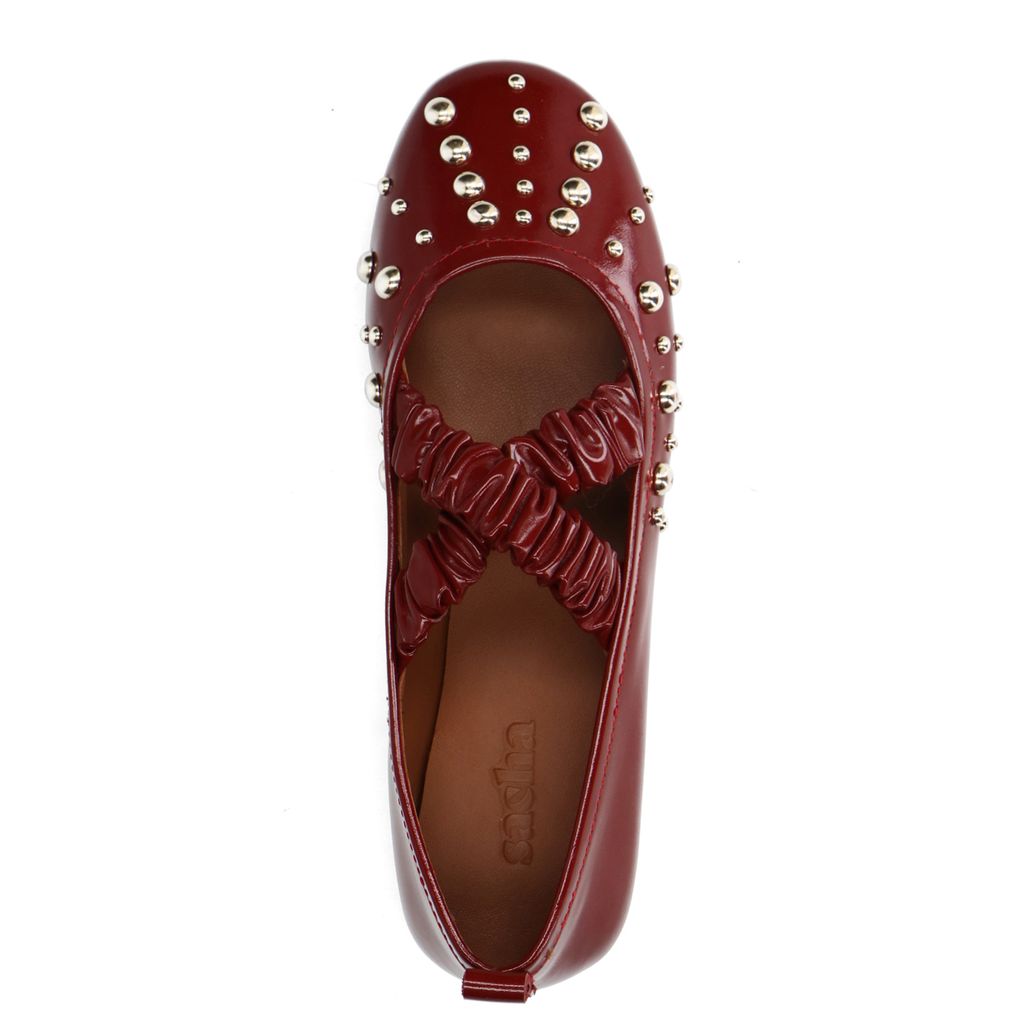Rote Leder-Ballerinas mit Nieten