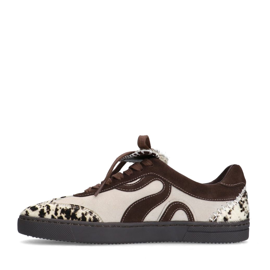 Bruine suède cow print sneakers