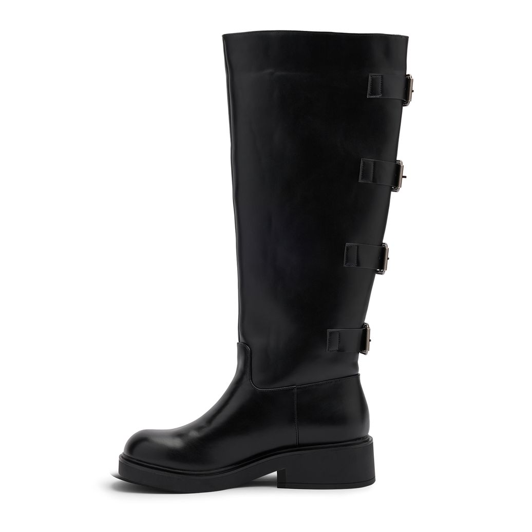 Schwarze Stiefel mit Schnallen