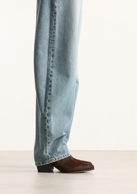 Dunkelbraune Absatz-Stiefeletten mit Kuhfellmuster