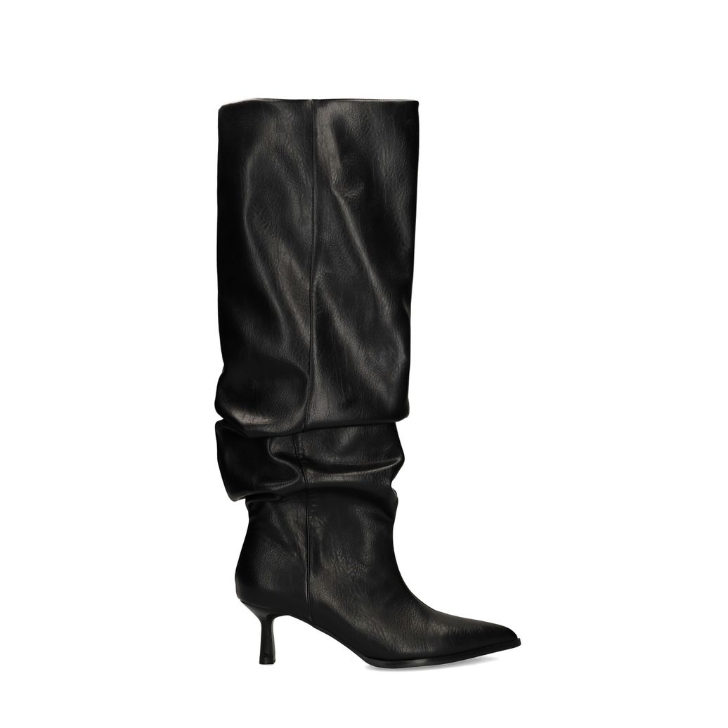 Schwarze Stiefel mit weitem Schaft