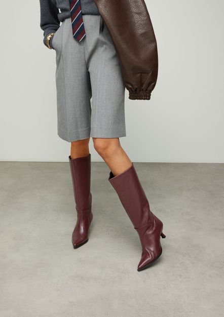 Bordeauxrote Lederstiefel mit Absatz