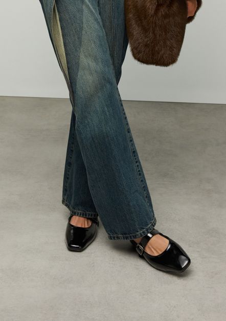 Zwarte leren ballerina's met gesp