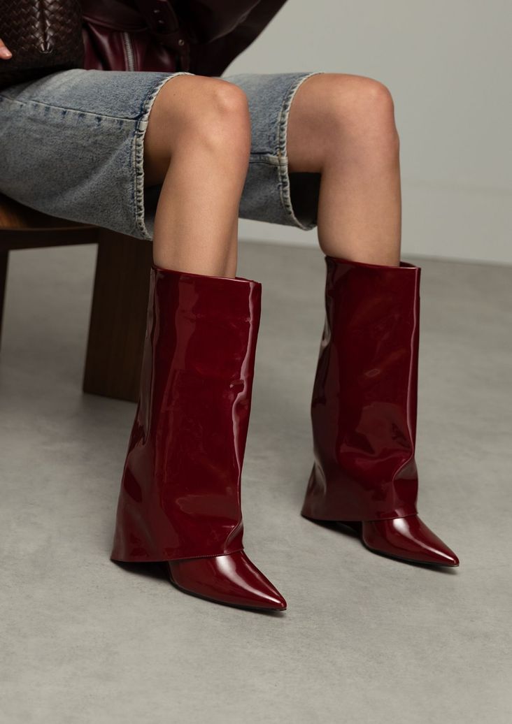Bottes hautes à talon compensé avec rabat - rouge