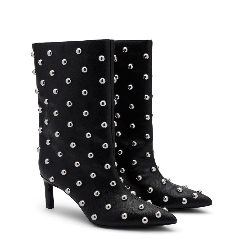 Schwarze Stiefeletten mit silberfarbenen Nieten