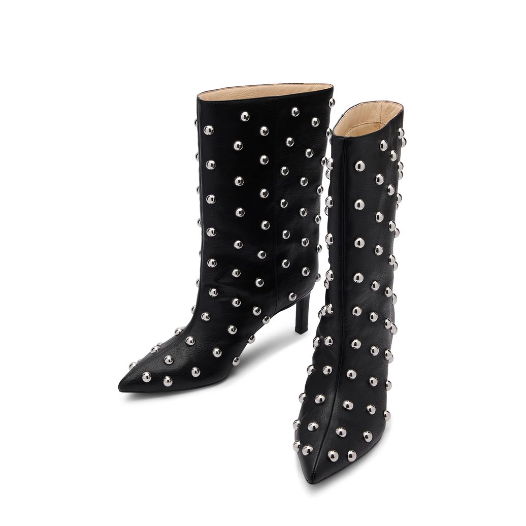Schwarze Stiefeletten mit silberfarbenen Nieten