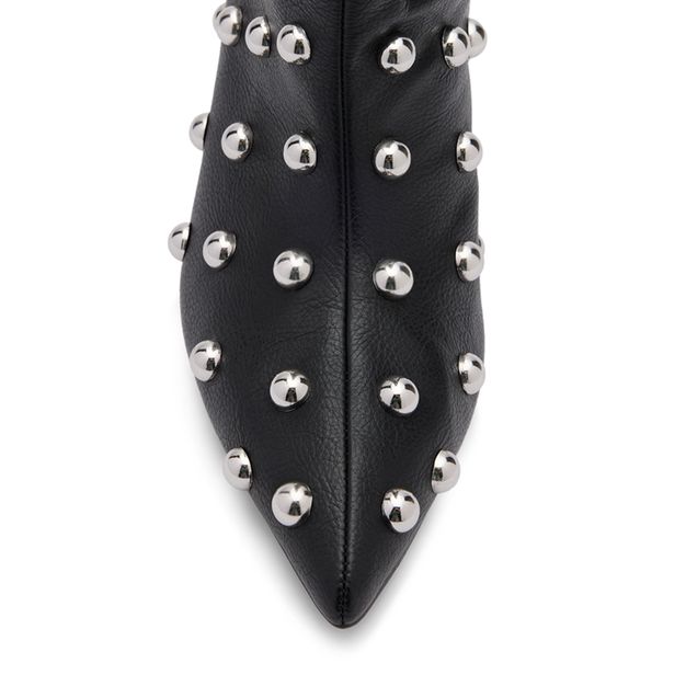 Schwarze Stiefeletten mit silberfarbenen Nieten