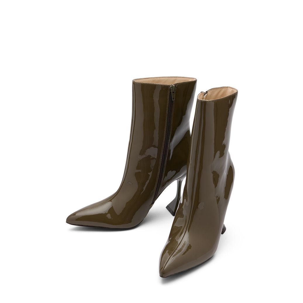 Grüne Lack-Stiefeletten mit Trichterabsatz