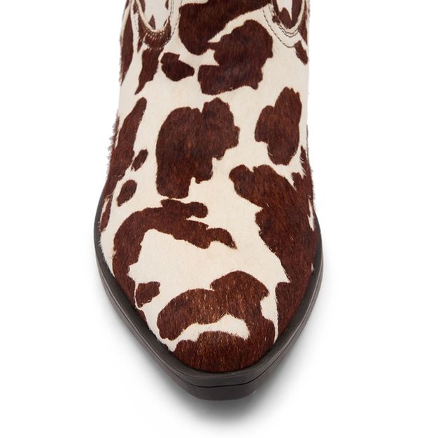 Braune Cowboystiefel mit Kuhmuster