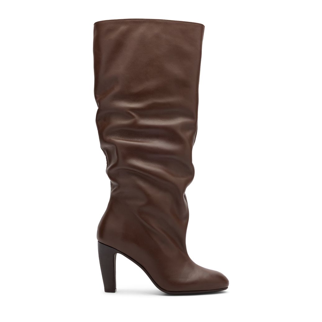 Braune Lederstiefel mit weitem Schaft