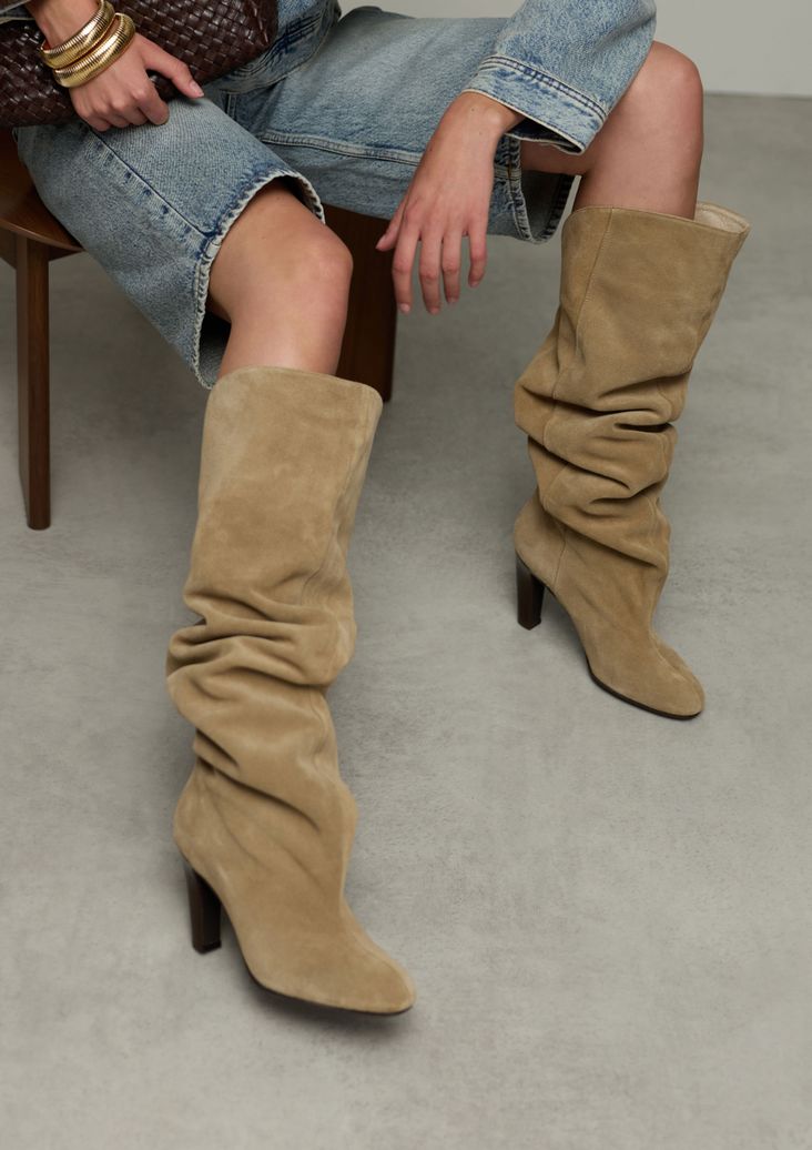 Beige suède hoge laarzen met hak