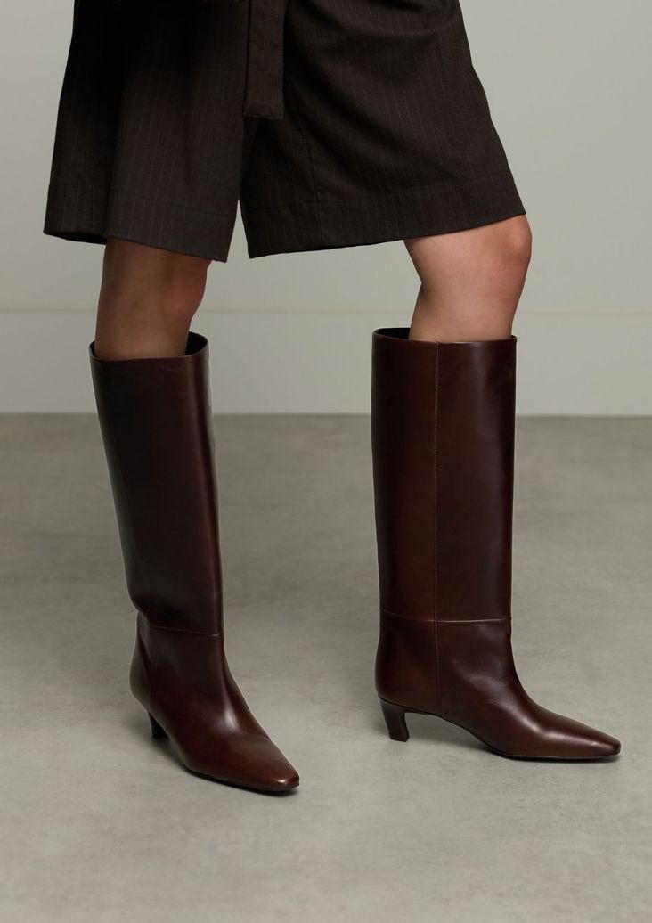 Braune Lederstiefel mit Absatz