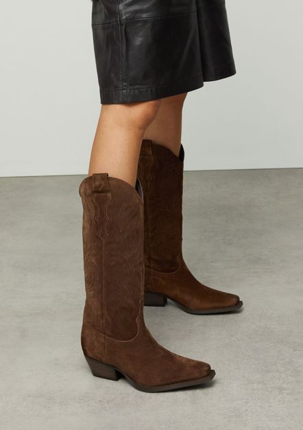 Braune Veloursleder-Cowboystiefel mit Stickerei