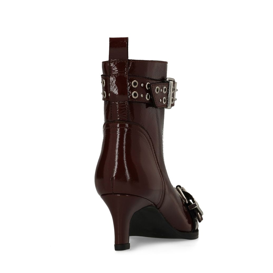 Bottines en cuir verni avec boucles - rouge