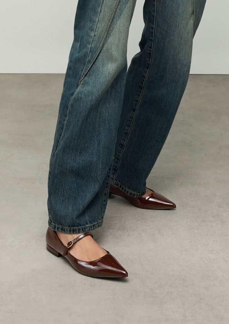 Braune Lack-Ballerinas