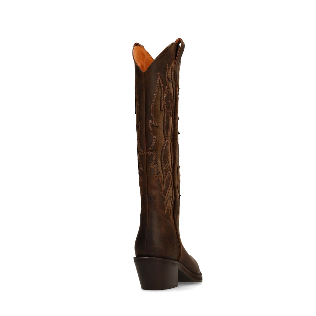 Bruine leren cowboylaarzen met sierstiksels