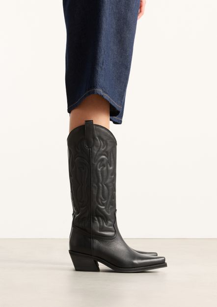 Schwarze Leder-Cowboystiefel mit Stickerei