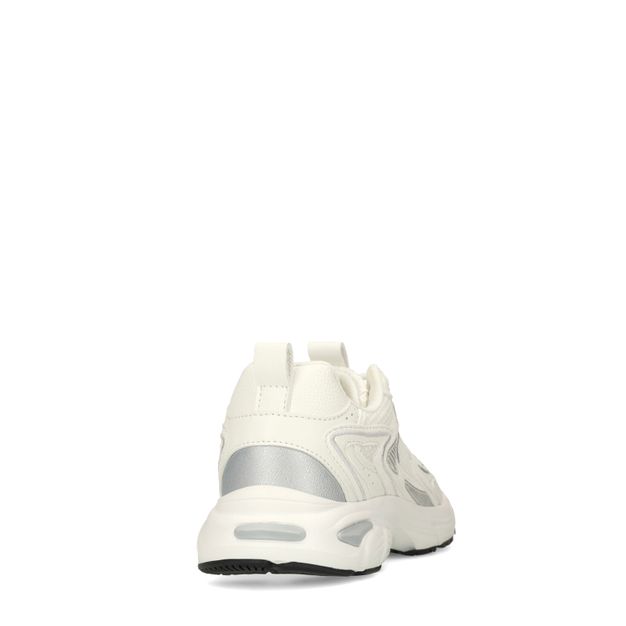 Weiße Sneaker mit silberfarbenen Details