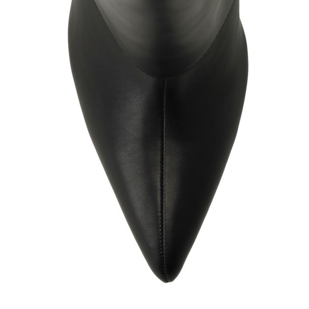 Schwarze Stiefeletten mit Umschlag und Absatz